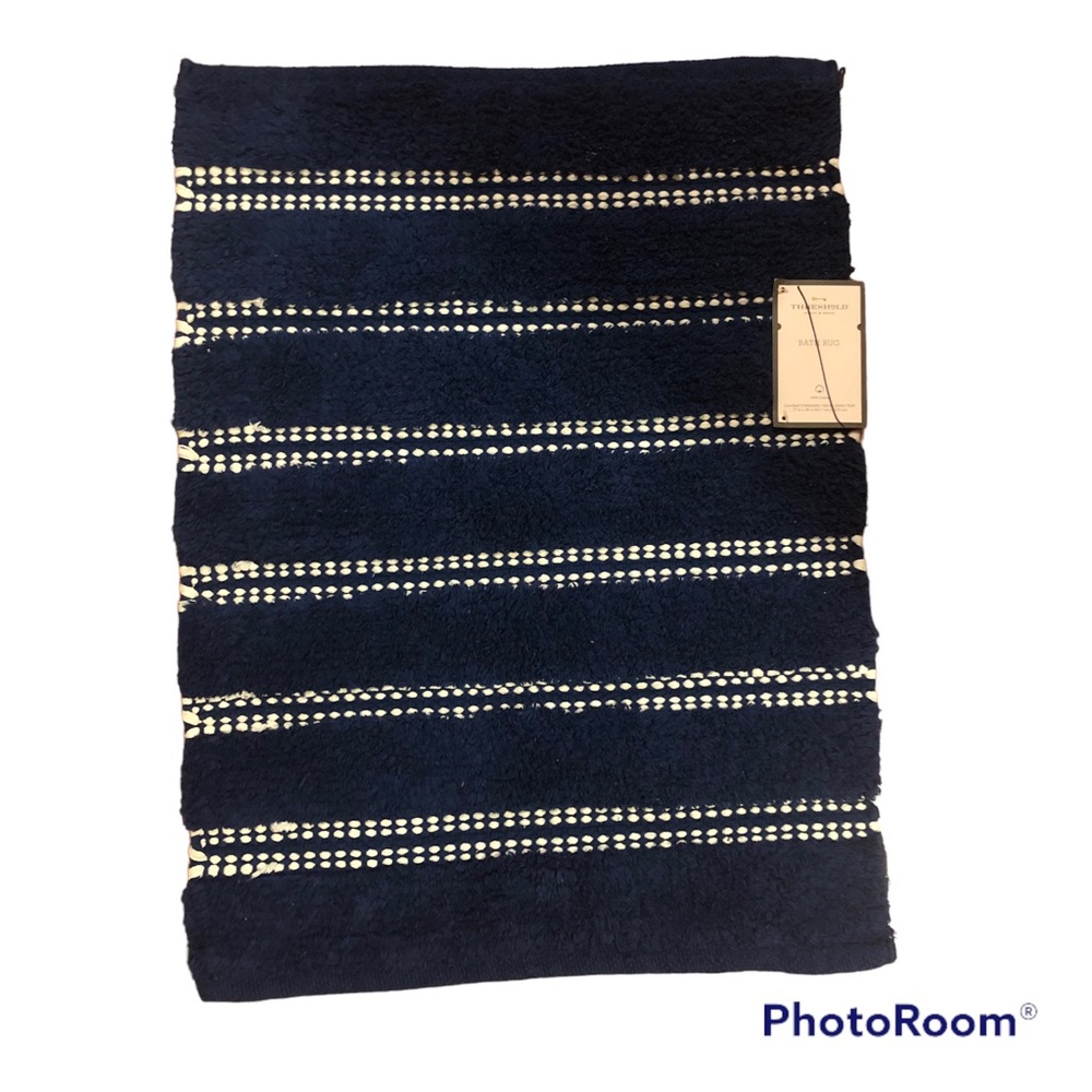 NWT Bath Rug- Threshold - Picture 2 of 2